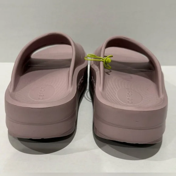 OOFOS Slides Size 8 - Picture 4 of 7